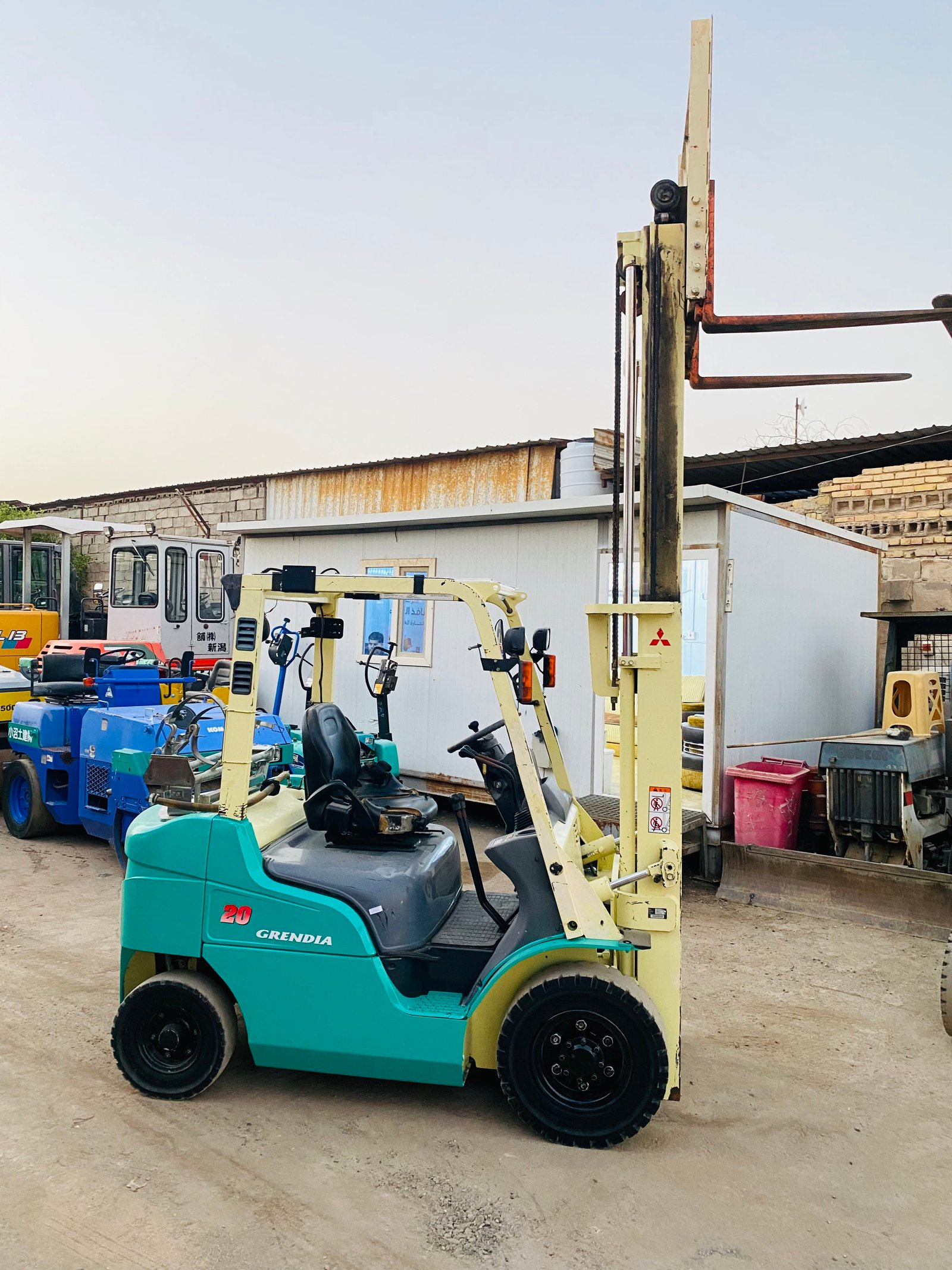 رافعة شوكيه مستوبيشي2طن2007